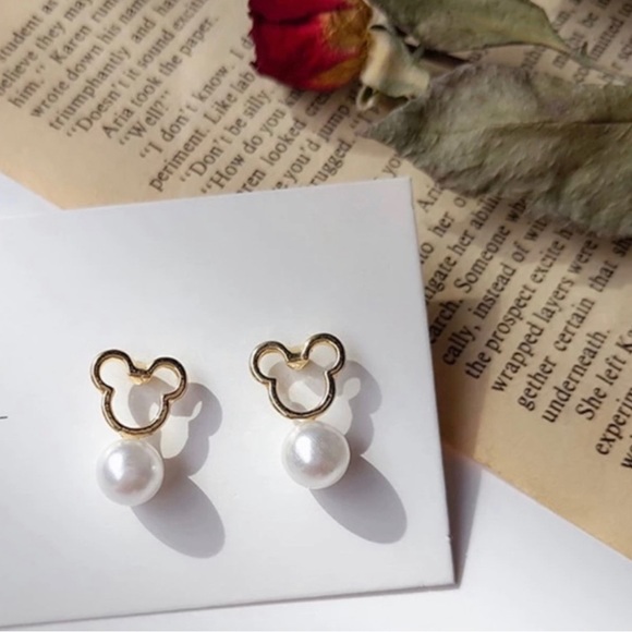 Mickey Minnie Mouse Pearl Earrings - Picture 2 of 8